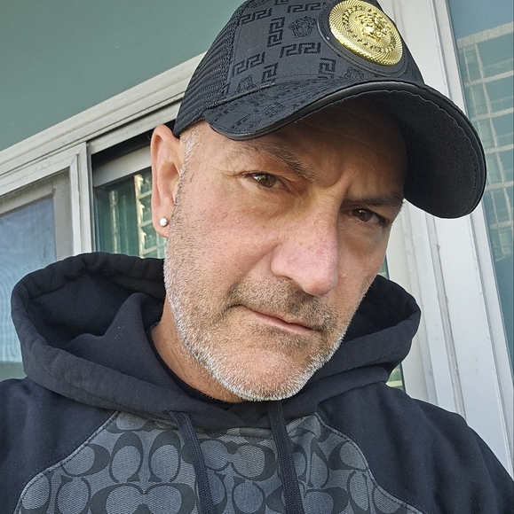 Meet your Posher, Roger - Picture 1 of 2